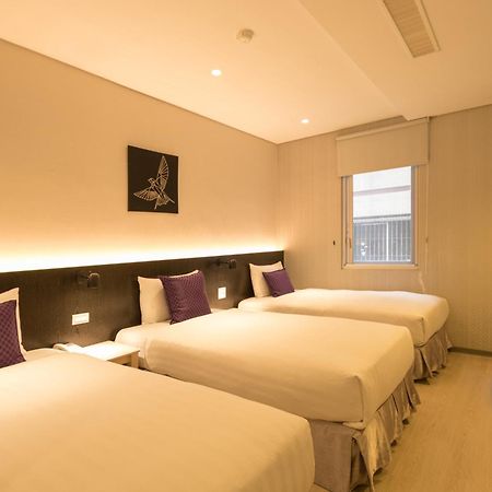 Just Enjoy Business Hotel Tainan Exterior foto