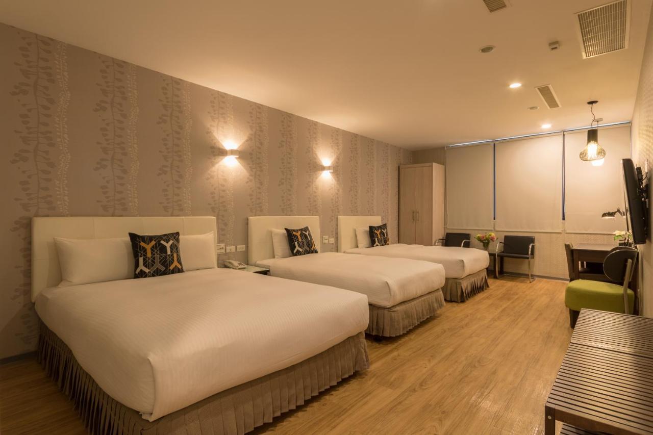 Just Enjoy Business Hotel Tainan Exterior foto