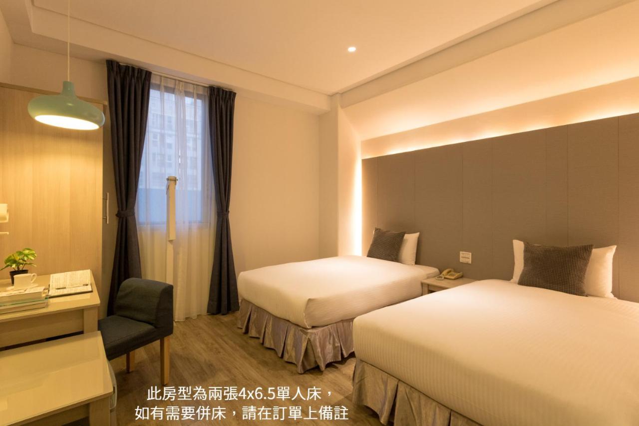 Just Enjoy Business Hotel Tainan Exterior foto
