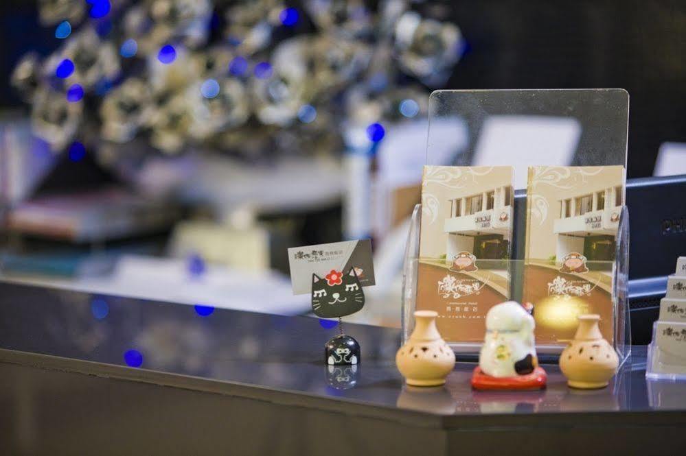 Just Enjoy Business Hotel Tainan Exterior foto