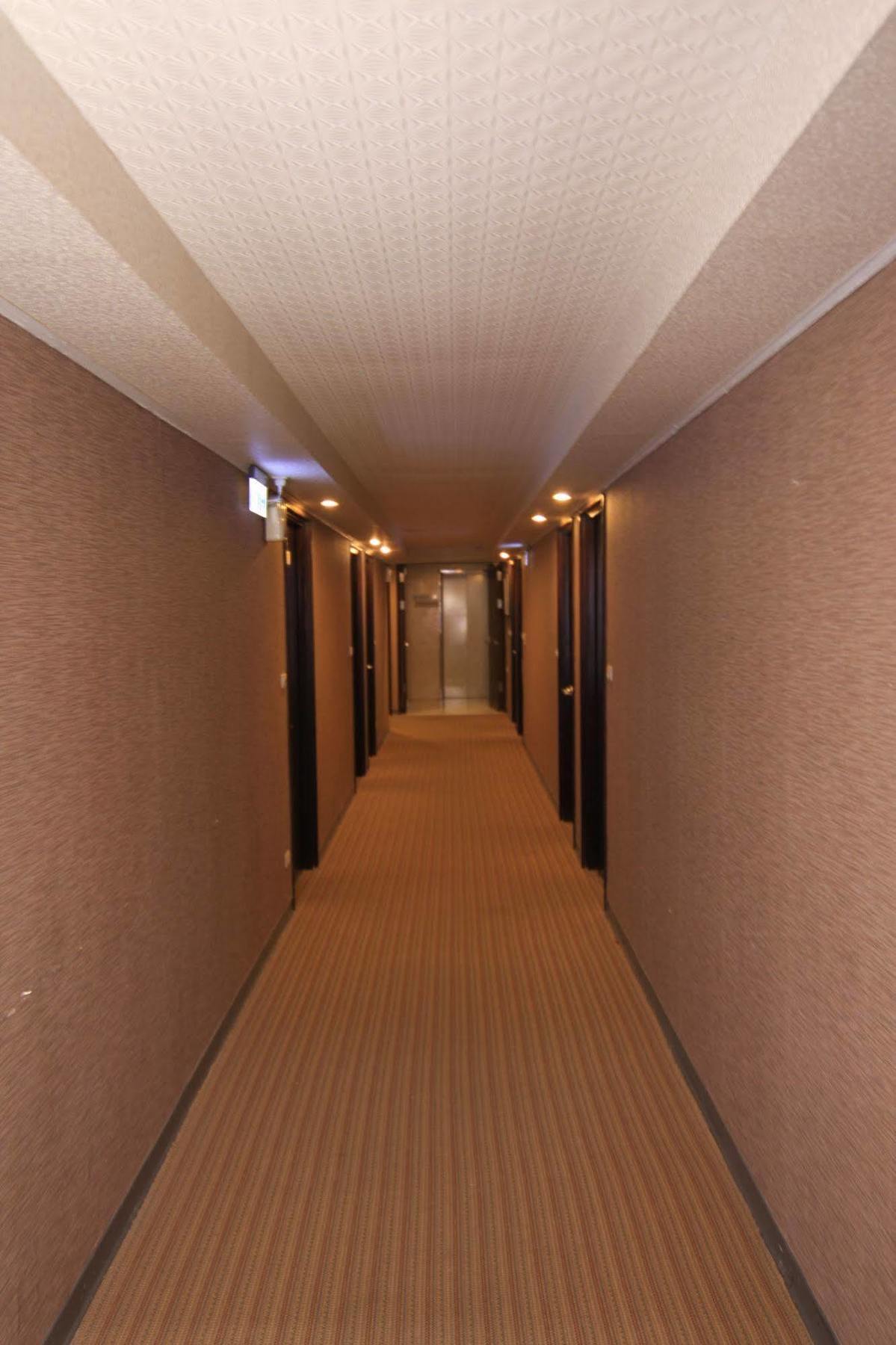 Just Enjoy Business Hotel Tainan Exterior foto